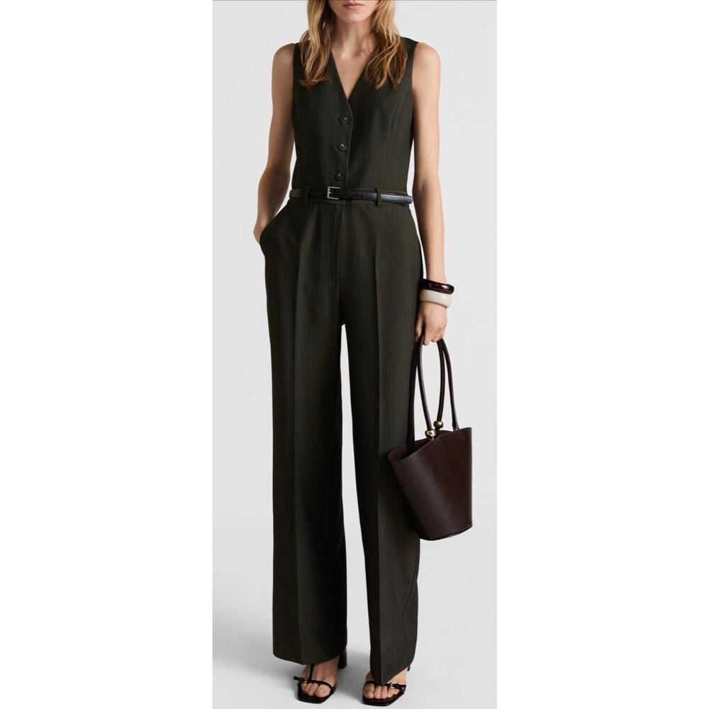 Mango Pinstripe Sleeveless Jumsuit Size Medium Suiting Stripes V Neck Formal NEW